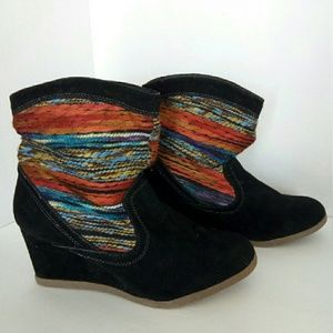 Madeline girl Buzzy booties Size 11